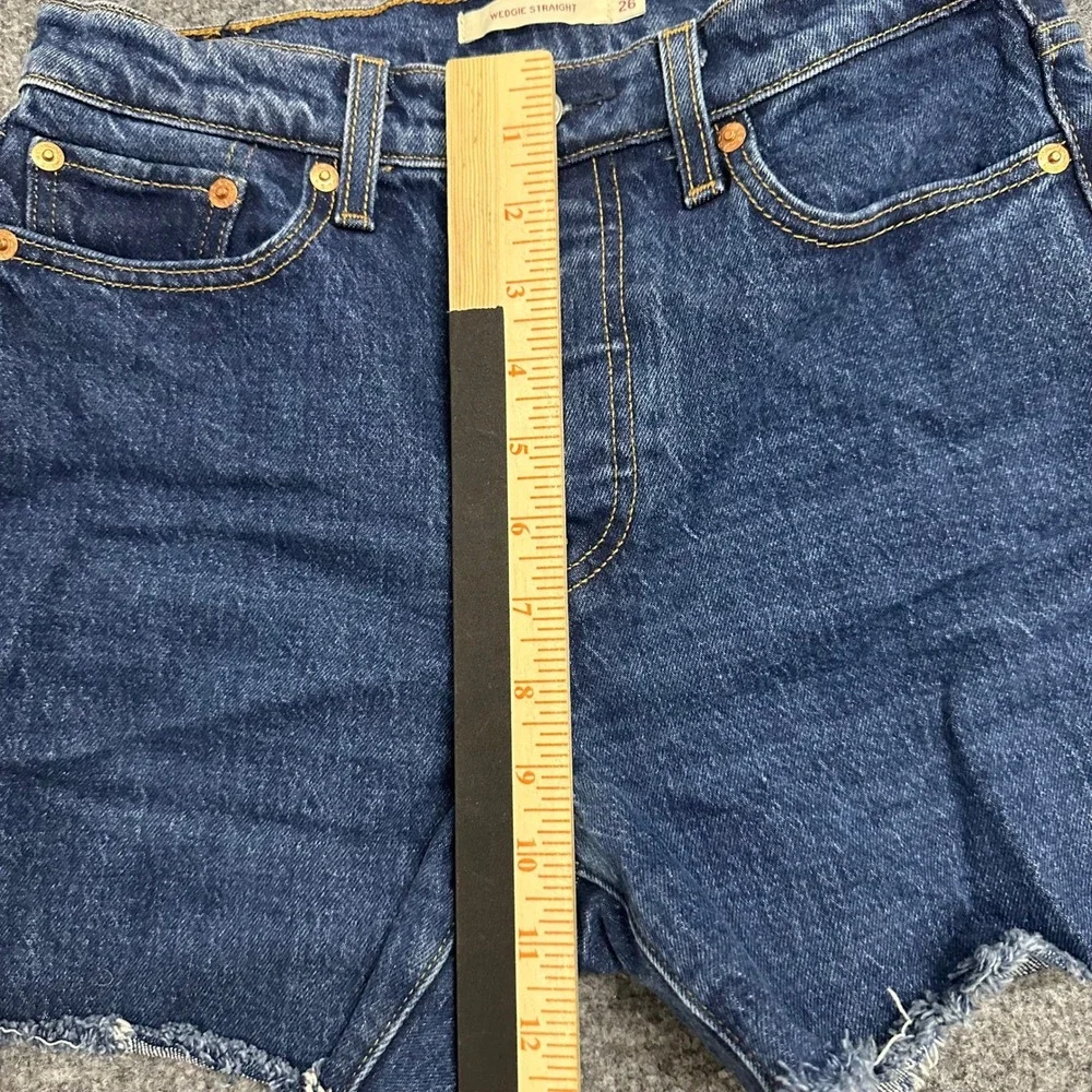 Levi's Shorts Womens Size 26 Blue Wedgie Straight Raw Hem Denim High Rise Casual